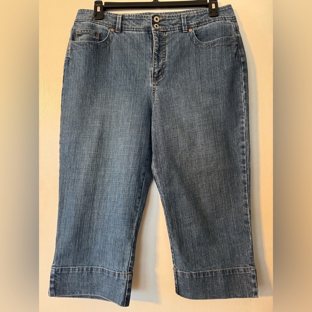 Sonoma Women's Denim Capris Size 14